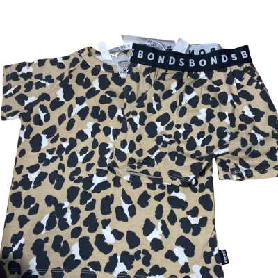 Bonds Kids sleep short set size 4