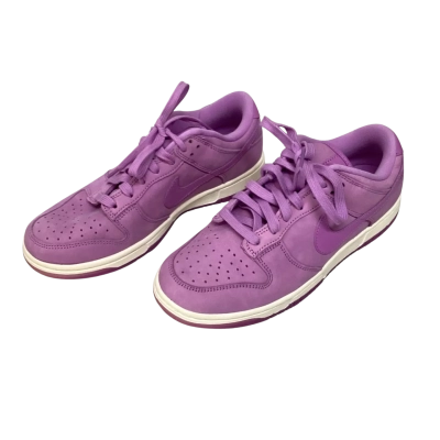 Nike - Size 8 - New without tags