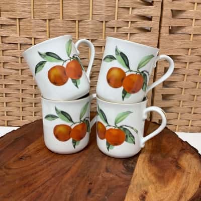 Royal Worcester Evesham Gold Mugs set of 4  Fine porcelain microwave-safe gold rim Tea Coffee England 