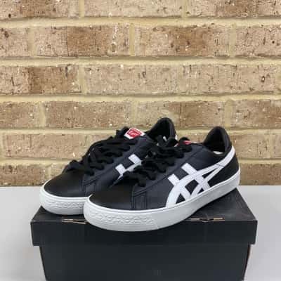 Women’s Onitsuka Tiger Womens  black/white shoes US Size 9.5 