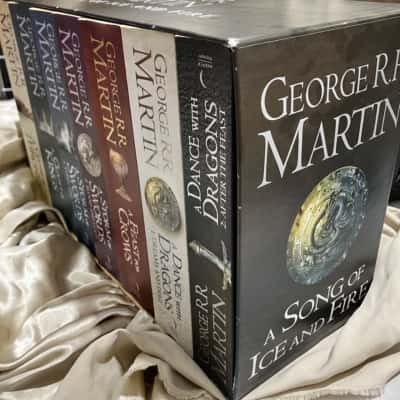 A song of Ice and Fire George R.R Martin x7