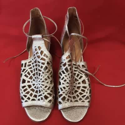 Django and Juliette size 3 Bimmins perforated rose gold fine ankle strap sandals