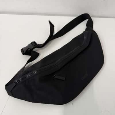 Nere Seeker RFID Bumbag