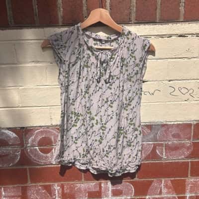 Anna Thomas "Beige with Green Flowers" Sleeveless Top Size 8