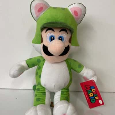 Super Mario Bross - Luigi plush (Brand New)