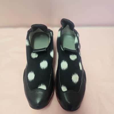 Mollini Womens  Size 39 Black  / White 