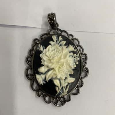  Womens Pendant 