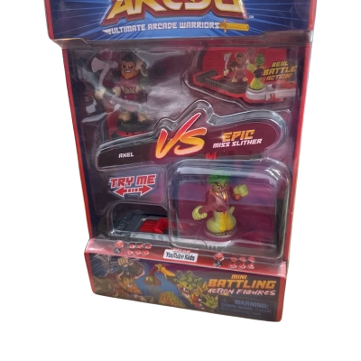 Akedo Ultimate Arcade Warriors Mini Battling Action Figure Miss Slither Vs Axel
