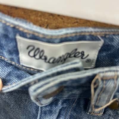 Wrangler Womens  Size 6 Jean Shorts 