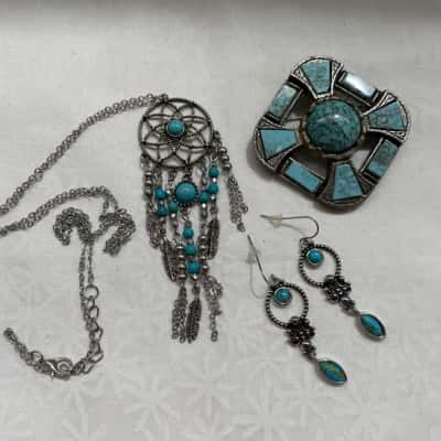  Women’s Costume Brooch / Earrings / Necklace Set - Blue / Silver Tone