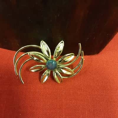 Vintage inspire brooch on Gold Tone metal with opal style stone in the centre