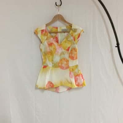 Veronika Maine Women's Size 6 Floral Top Multicoloured 