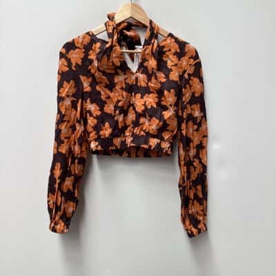 AERE Womens  Size 8 Cropped Top / Long Sleeve Shirt Floral / Multicoloured 