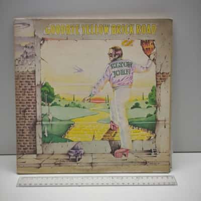 Elton John – Goodbye Yellow Brick Road