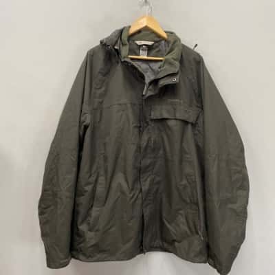 BNWOT Quechua Mens  Size XL Lightweight Hooded Outdoor Jacket Khaki 