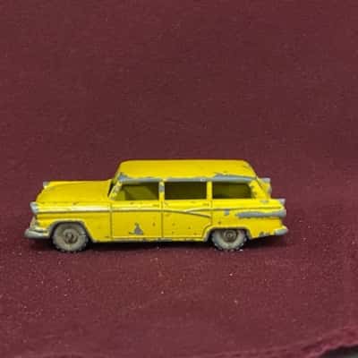 Lesney Matchbox American Ford Station Wagon 