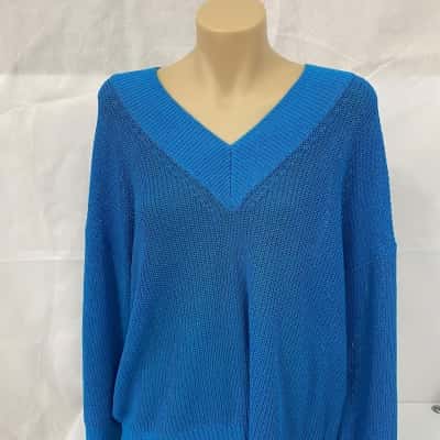 Country Road Mesh V Neck Knit - Size M Brand New RRP$179