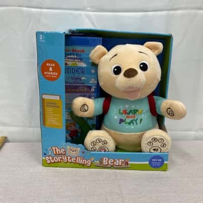 “The storytelling Bear”