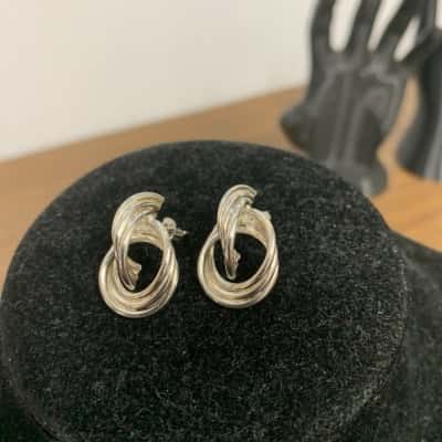  Womens Interlocking Knot Earrings Silver 