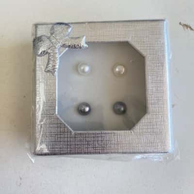 Cultured Pearl Earrings In Silver Box 2 Pairs 