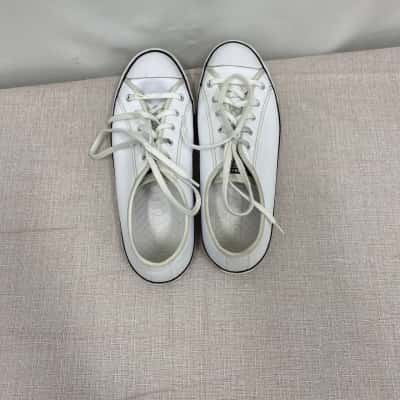 Converse Womens  Size 5 White Shoes