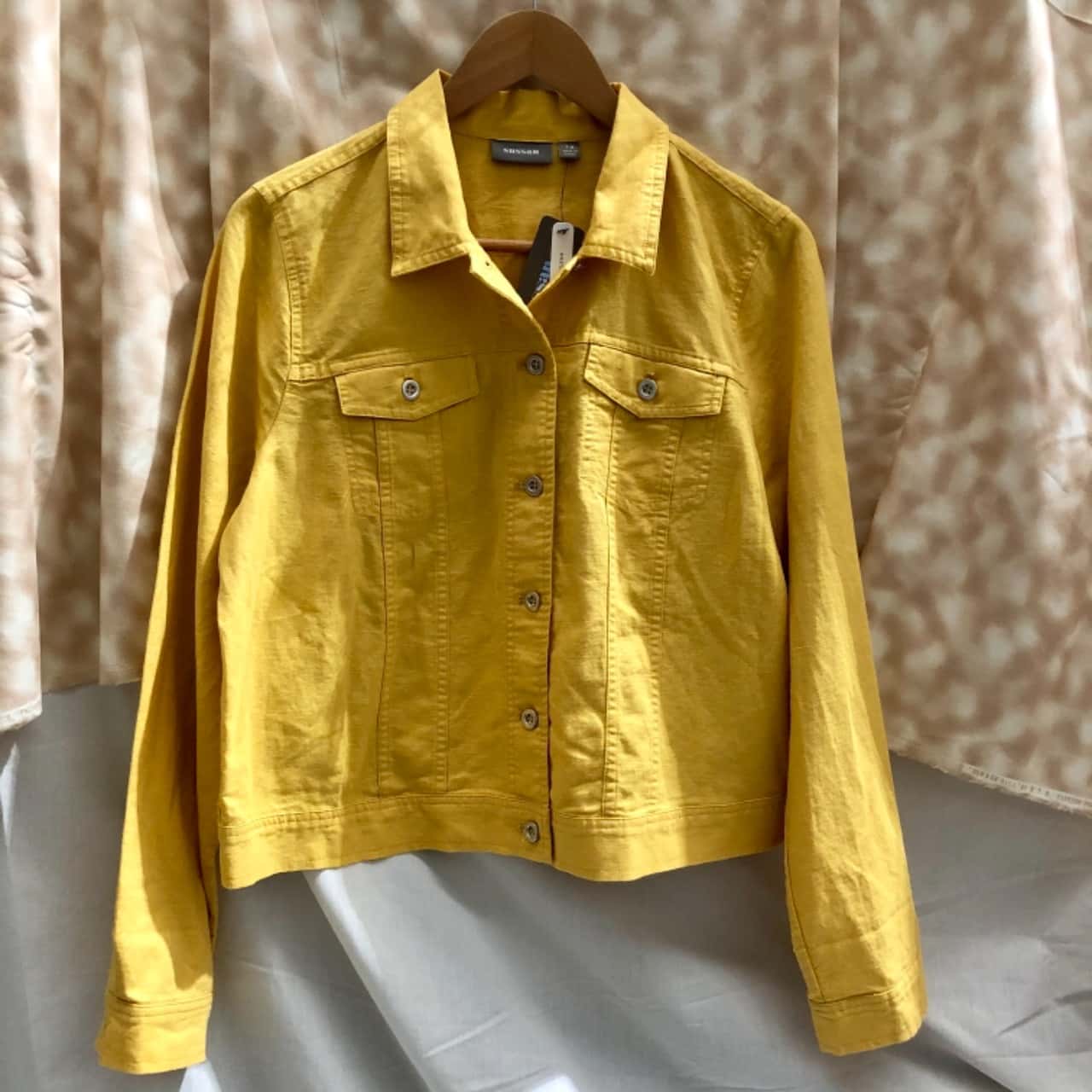 jacket yellow colour