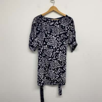 Amelius Blue Floral Velvet Short Sleeve Mini Dress  Size 10 