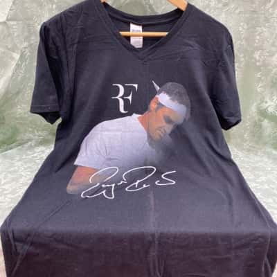 Gildan  Mens Roger Federer  Size M Short Sleeve T-shirt Black  