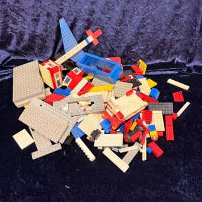 Vintage Lego. 1Kg Bag.   As Donated.
