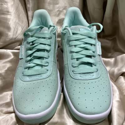 Puma Womens  Size 7 Sneakers Green / White 