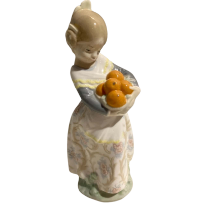 Lladro Girl With Oranges Figurine 