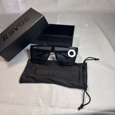 IISVGE black sunglasses 