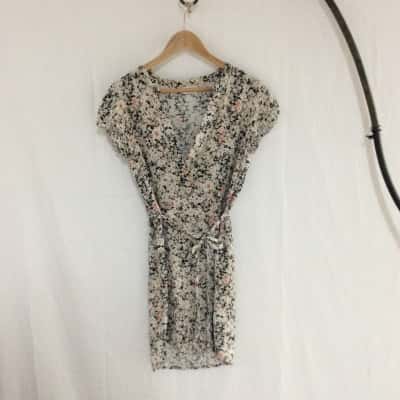 Jeanswest Womens  Size 8 Floral 