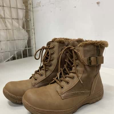Womens Vybe Size 6 Boots Brown 