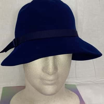 Kangol Womens  Size S Blue Hat