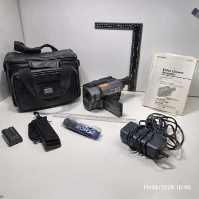 Sony Handycam CCD-TRV35E PreOwned As Is 