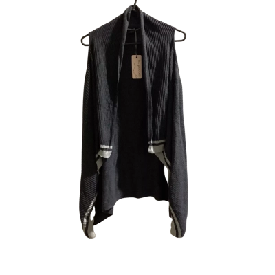  Lee Garrett Womens  Size One Size Vest