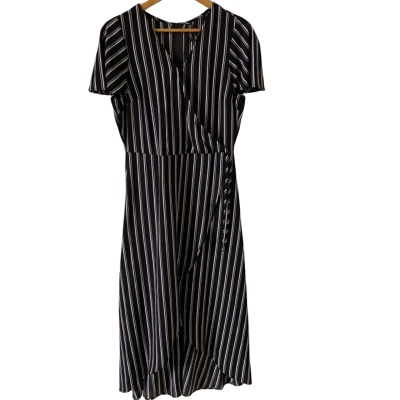 Crossroads Womens  Size 10 Maxi  Wrap Dress Black  / White 