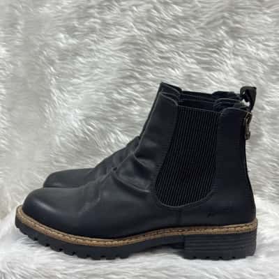  Womens Blowfish Malibu  Size 7 Boots