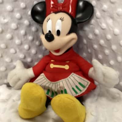 Minnie Mouse In Piano Dress