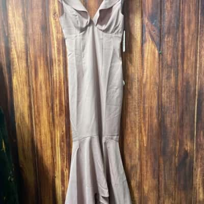 Chi Chi London dusty pink   Size 8 dress new 
