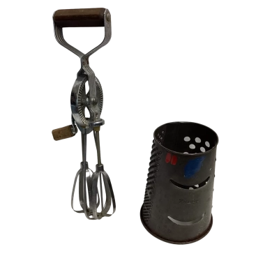 Prestige hand mixer, Kande grater 