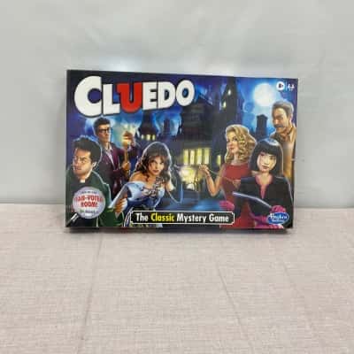 Brand new Cluedo” The Classic Mystery Game”