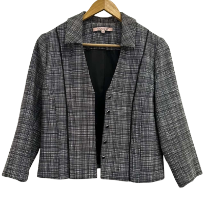 Review Womens  Size 10 Black  / Checked / White 