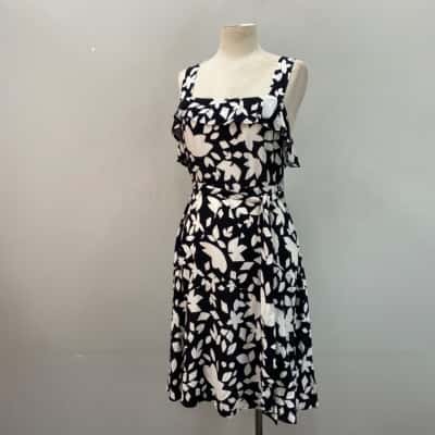 Mister Zimi Womens  Size 12 Sleeveless Summer  Dress  Black  / White 