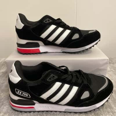 Adidas Unisex Black  / White Shoes US 8