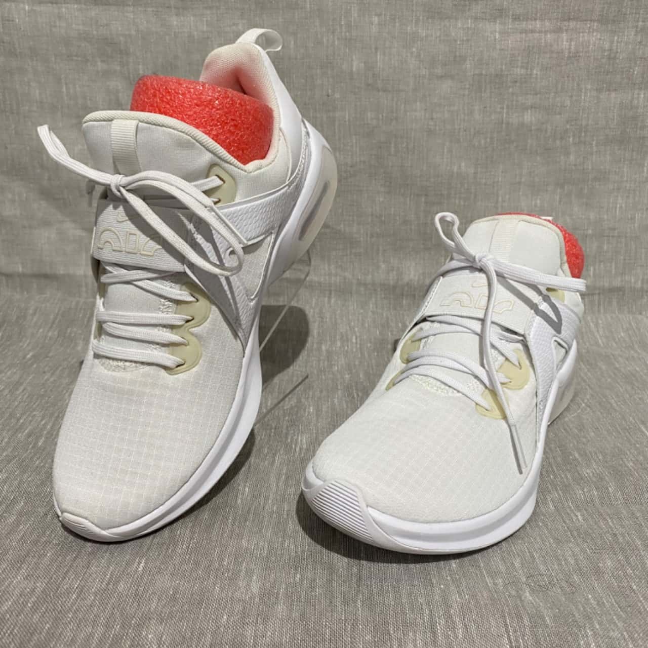 womens nike white shoes