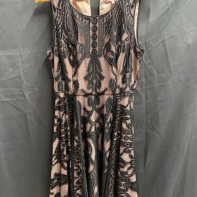Review Womens Size 12 Black Lacey Look Dress