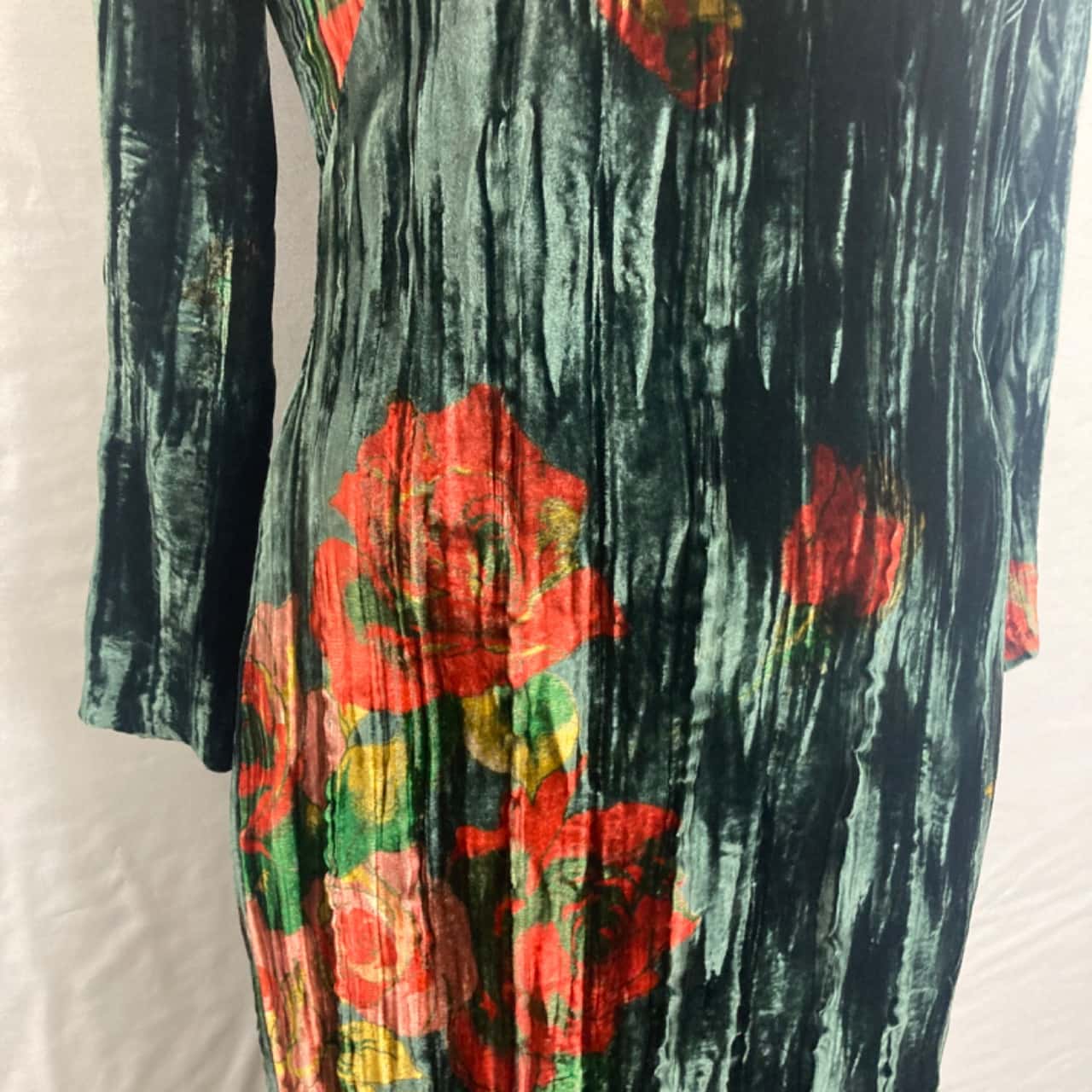 green emerald velvet dress Lisa Ho Designer Silk Dress - Size 8 | Elegant Black Formal Dress