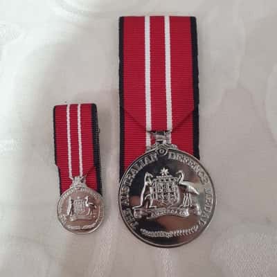 The Australian Defence Medal & Pin Replica 